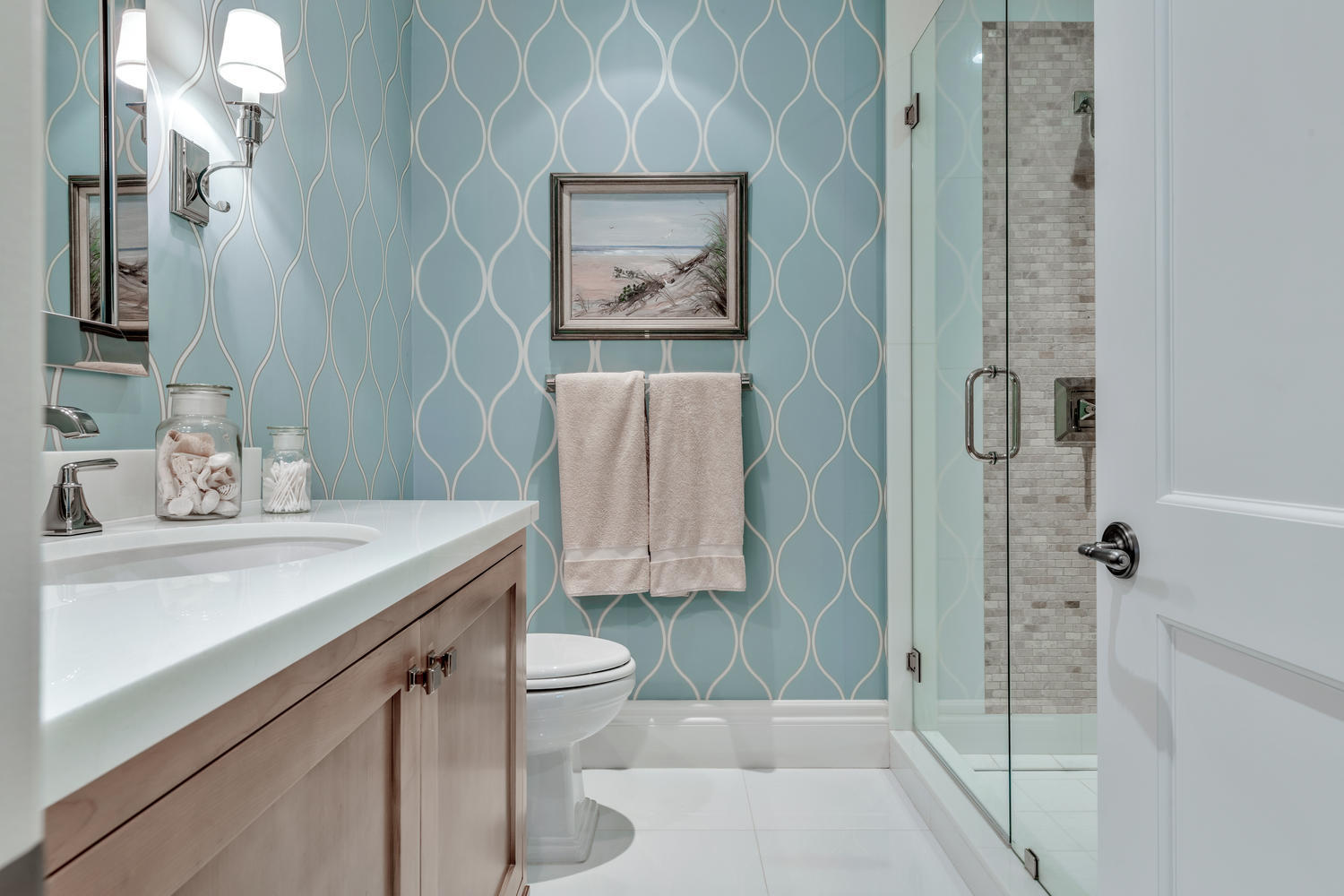 226 Kenlyn Road Palm Beach, FL 33480 - Photo 13 of 22 Guest Bath