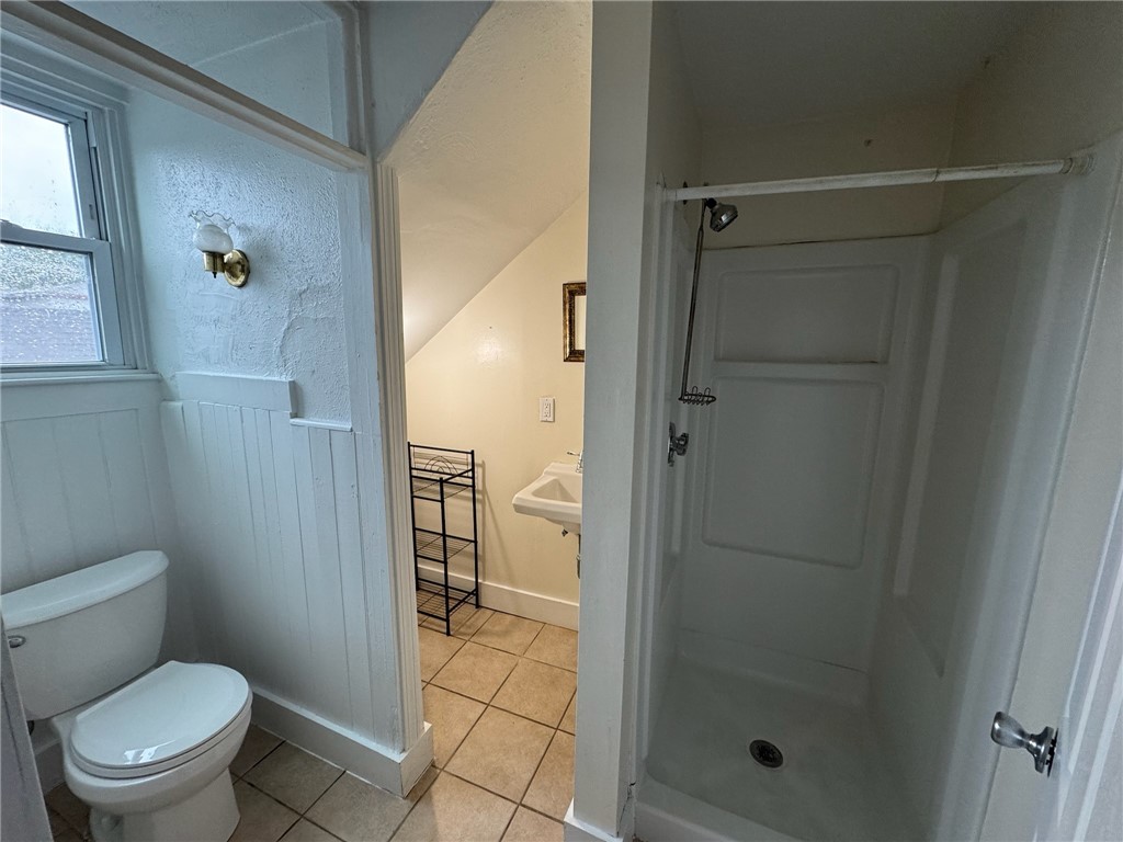 9 Ann Street, Unit 2 Newport, RI 02840 - Photo 16 of 31