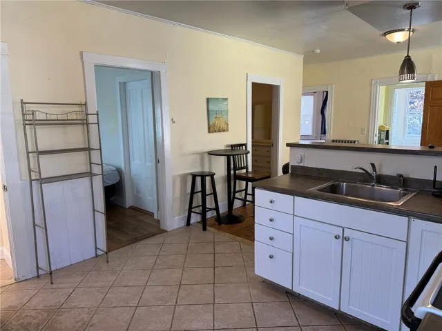 $4,500 | 9 Ann Street, Unit 2, Newport, RI 02840