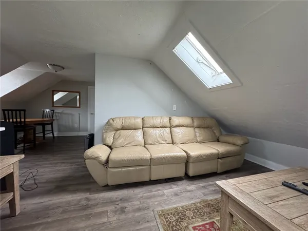 $4,200 | 9 Ann Street, Unit 2, Newport, RI 02840