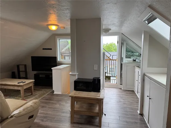 $4,200 | 9 Ann Street, Unit 2, Newport, RI 02840