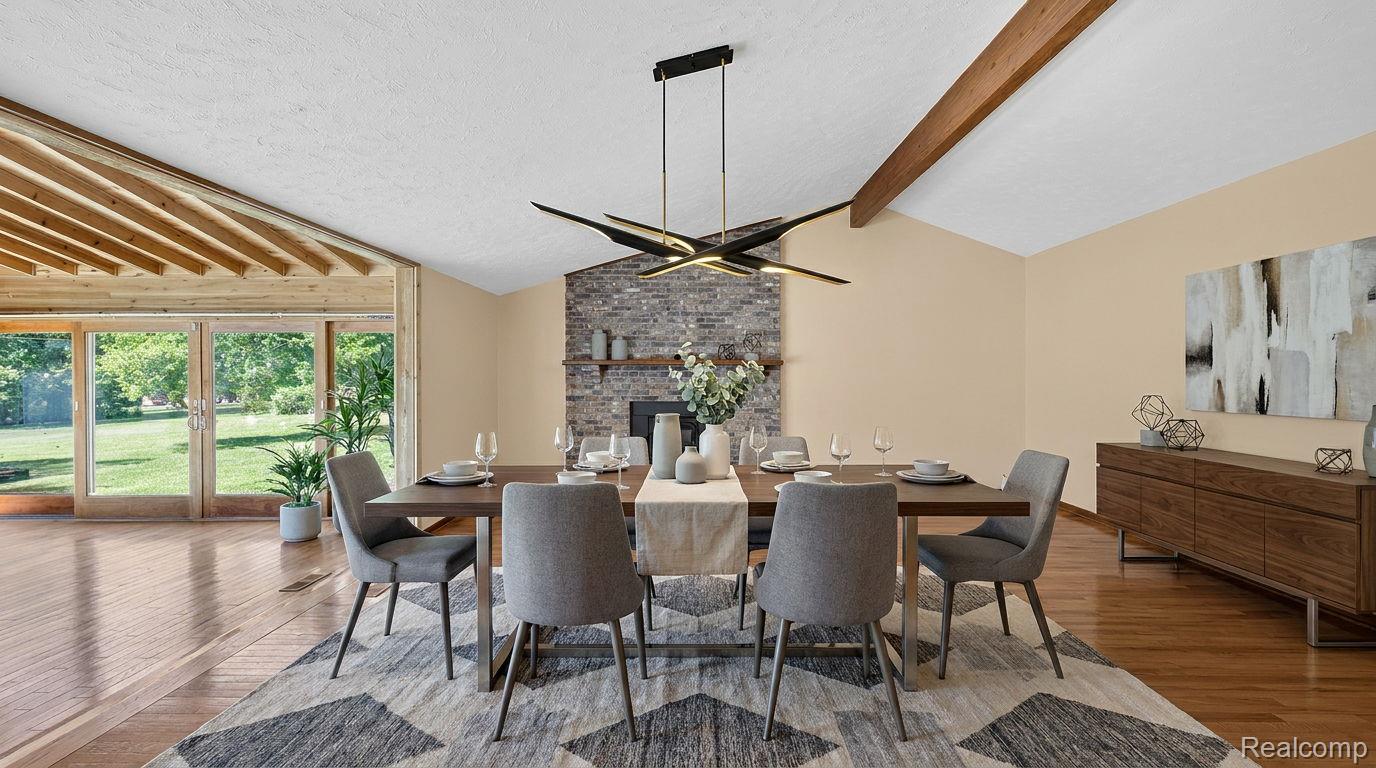 9353 Hill Road Swartz Creek, MI 48473 - Photo 28 of 98 Virtually Staged Dining Room