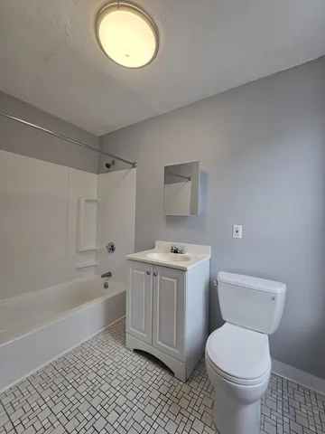 $2,200 | 604 Essex Street, Unit 301, Lynn, MA 01901