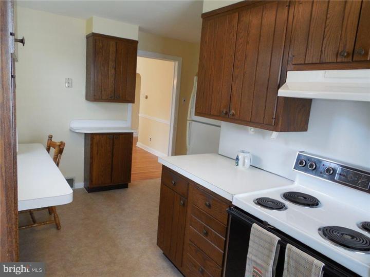 319 Lenox Road Havertown, PA 19083 - Photo 11 of 24