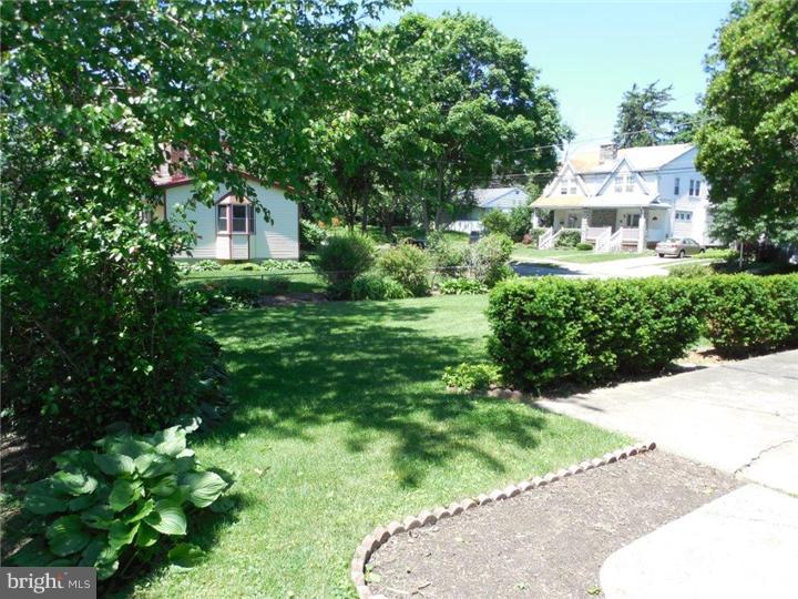 319 Lenox Road Havertown, PA 19083 - Photo 3 of 24