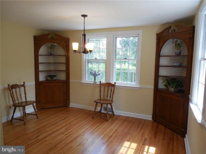 319 Lenox Road Havertown, PA 19083 - Photo 6 of 24