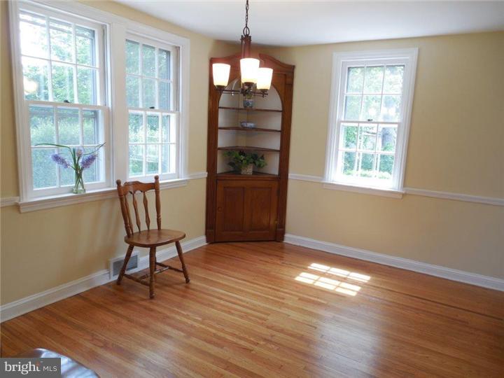 319 Lenox Road Havertown, PA 19083 - Photo 7 of 24