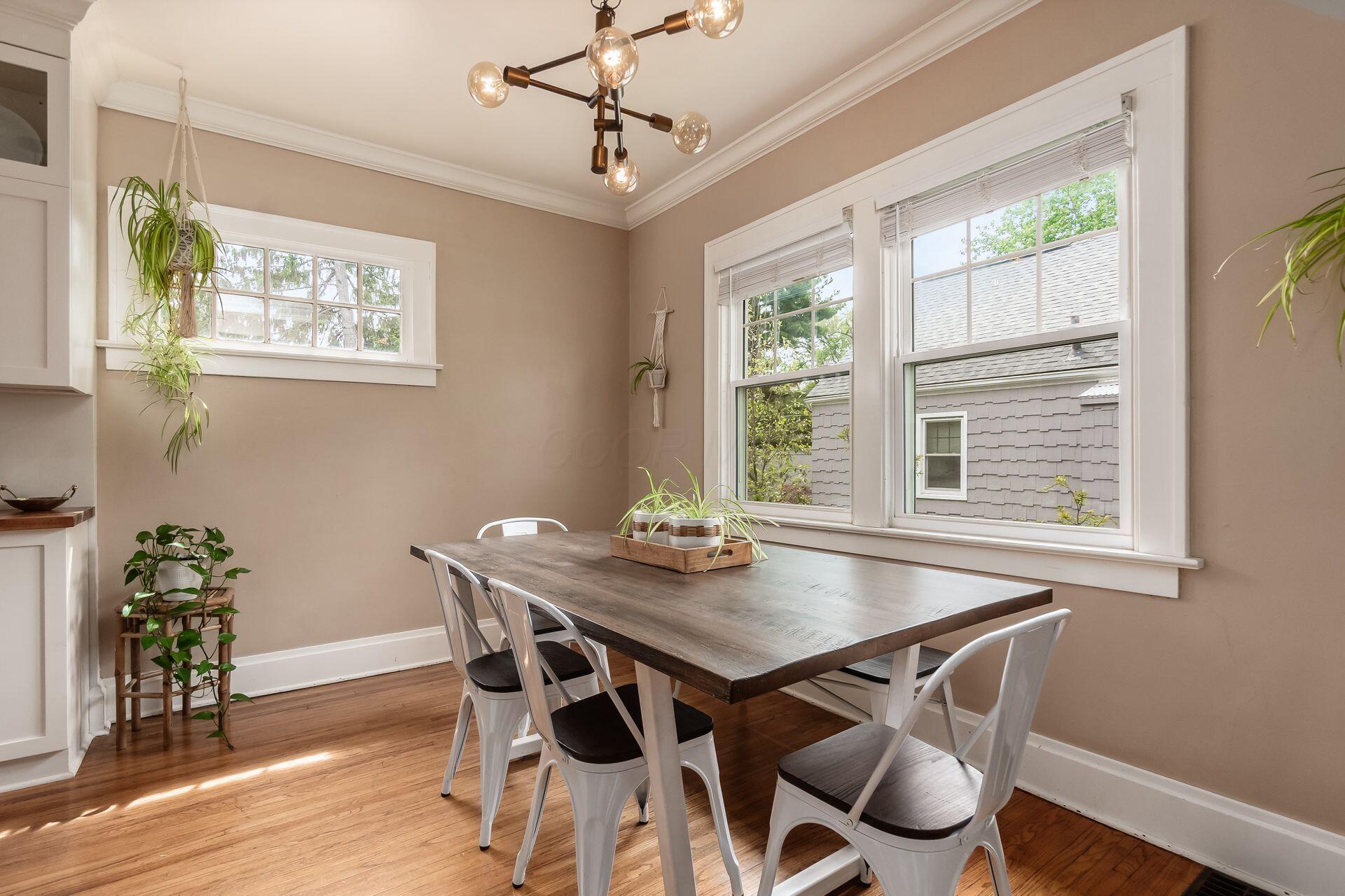 311 Chatham Road Columbus, OH 43214 - Photo 9 of 44 Dining Room