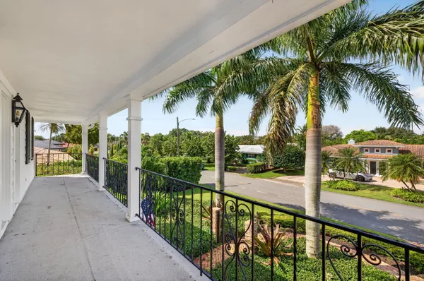 $2,000,000 | 4524 Northeast 22nd Road, Fort Lauderdale, FL 33308