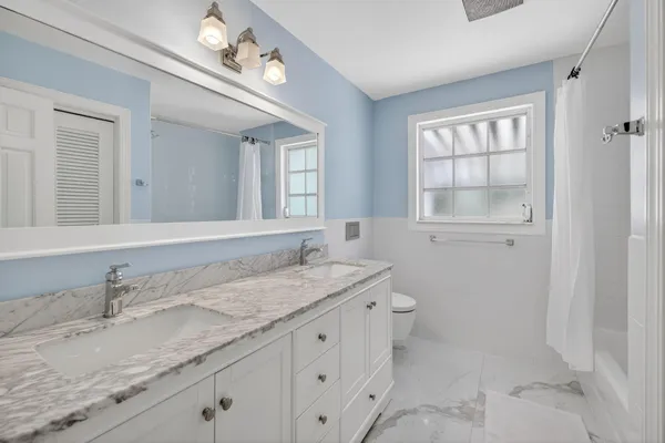 $2,000,000 | 4524 Northeast 22nd Road, Fort Lauderdale, FL 33308