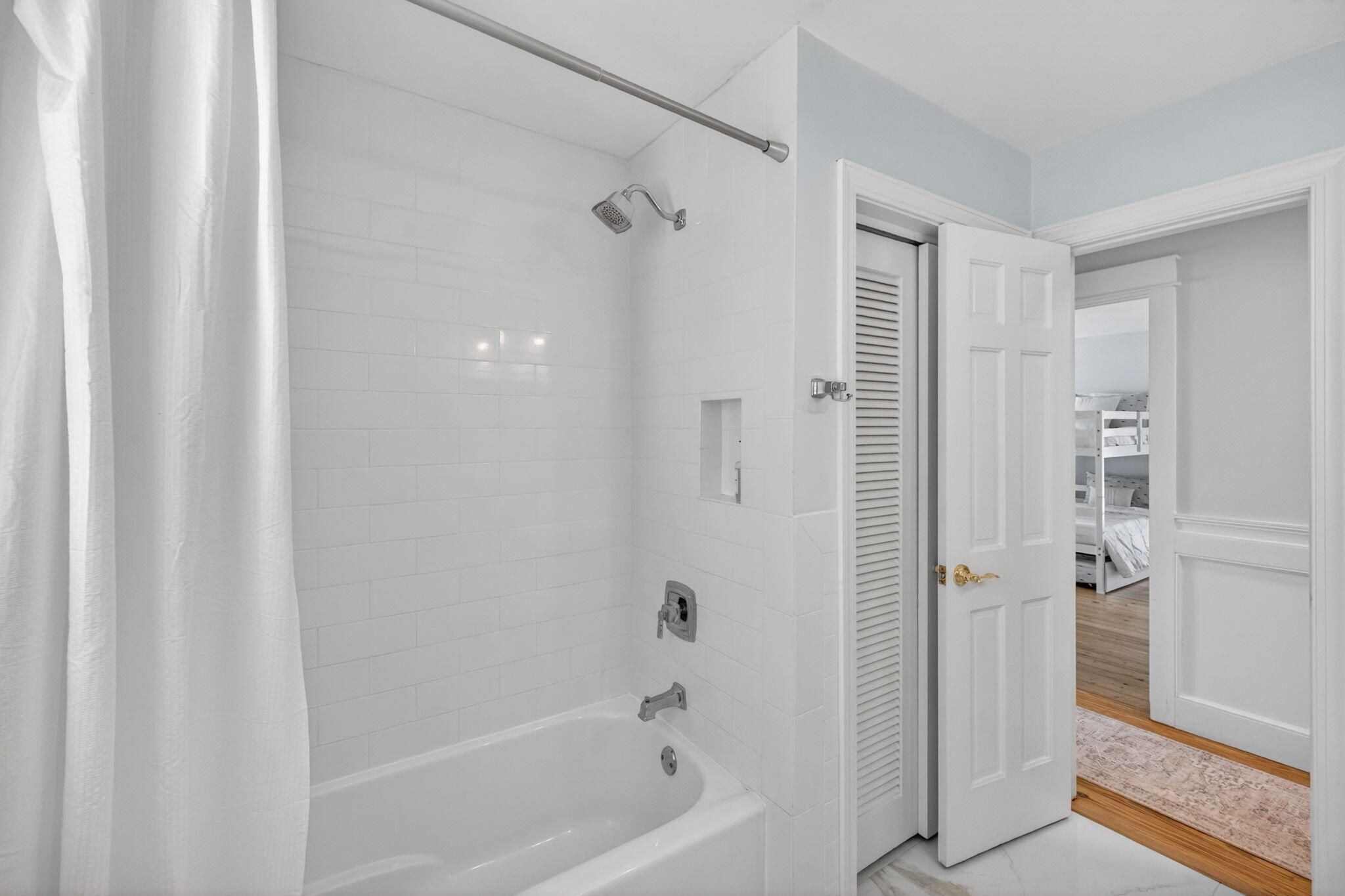 4524 Northeast 22nd Road Fort Lauderdale, FL 33308 - Photo 49 of 63 68-web-or-mls-B699A0478