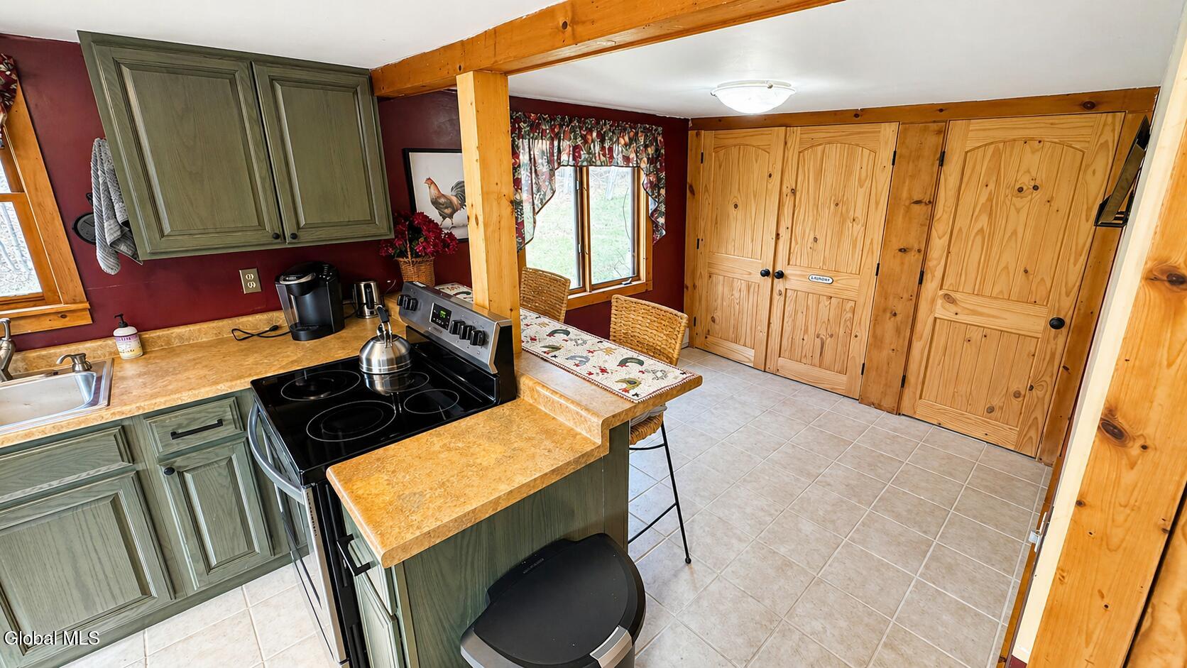 1993 Garnet Lake Road North Johnsburg, NY 12843 - Photo 7 of 44 Breakfast Nook