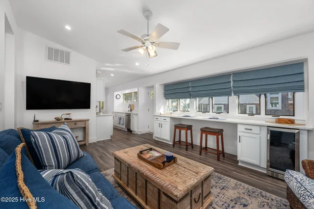 $650,000 | 108 Sound Sea Avenue, Duck, NC 27949