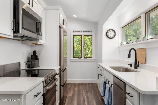 $650,000 | 108 Sound Sea Avenue, Duck, NC 27949