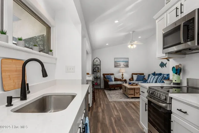 $650,000 | 108 Sound Sea Avenue, Duck, NC 27949