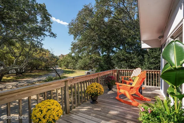 $650,000 | 108 Sound Sea Avenue, Duck, NC 27949