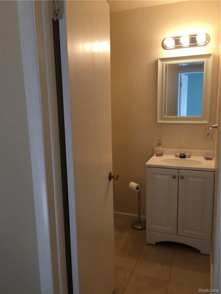 8451 Wiggins Road Howell, MI 48855 - Photo 12 of 23 Newly updated full bath with shower