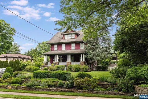 $1,499,000 | 275 Highwood Avenue, Ridgewood, NJ 07450