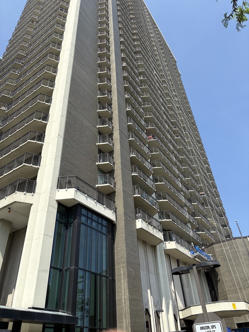 6007 North Sheridan Road, Unit 24H Chicago, IL 60660 - Photo 16 of 16 Gallery Image 16