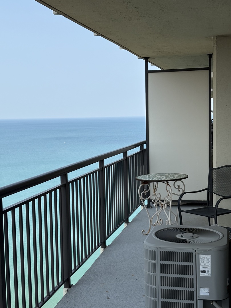 6007 North Sheridan Road, Unit 24H Chicago, IL 60660 - Photo 3 of 16 Gallery Image 3