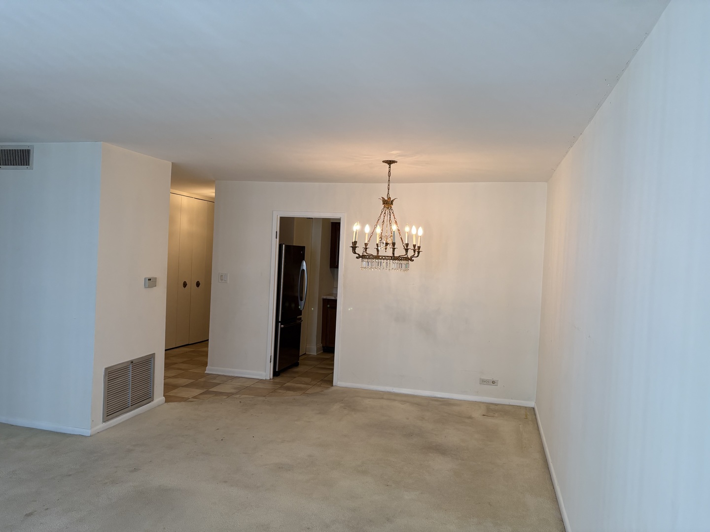 6007 North Sheridan Road, Unit 24H Chicago, IL 60660 - Photo 5 of 16 Gallery Image 5