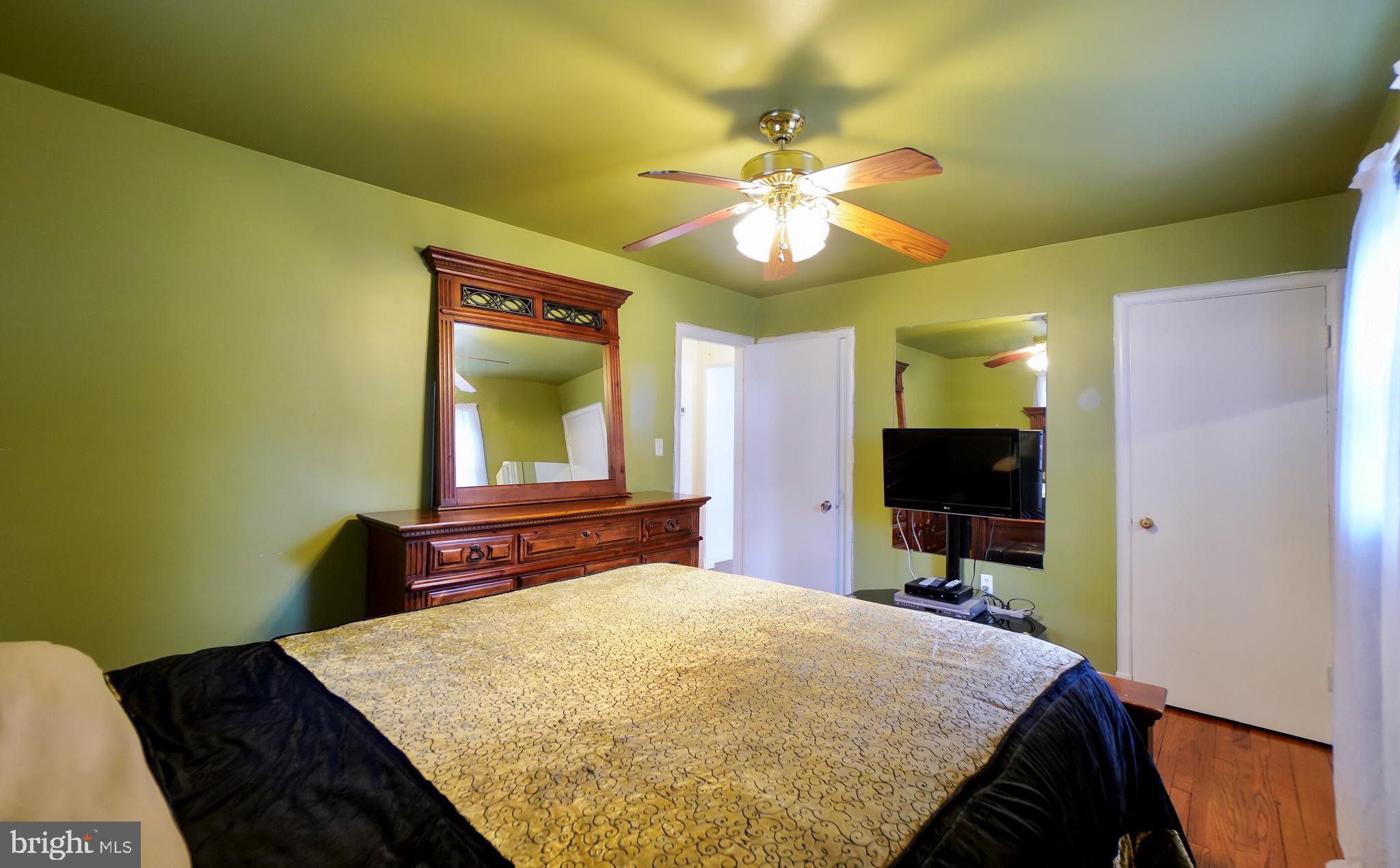 3510 Decatur Avenue Kensington, MD 20895 - Photo 10 of 39 Gallery Image 10