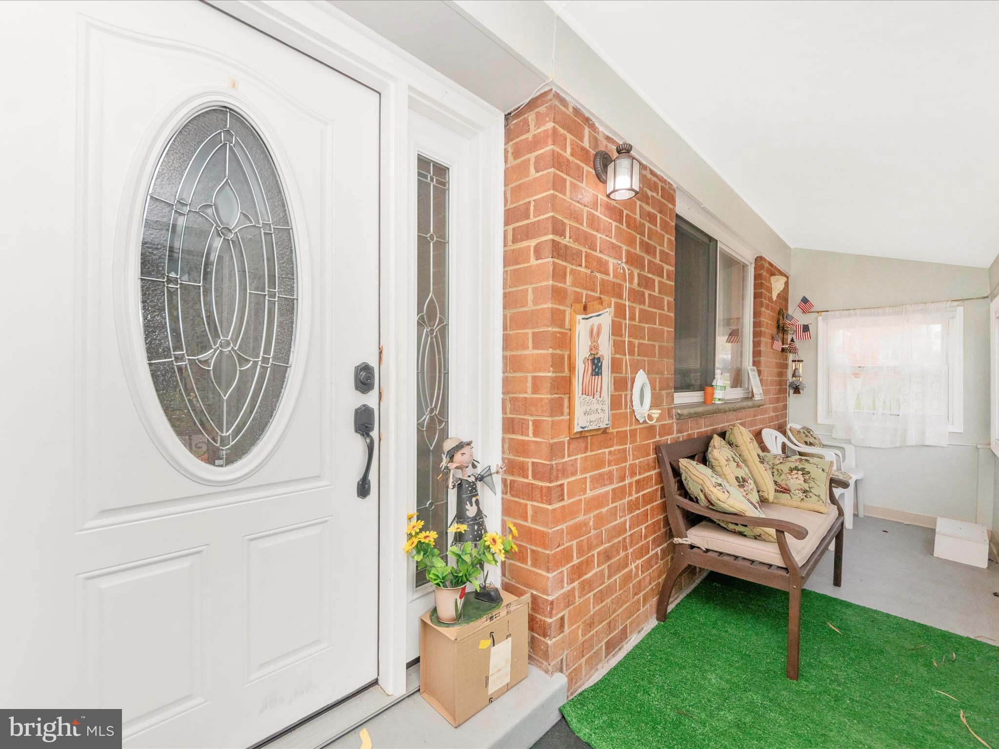 717 Lowander Lane Silver Spring, MD 20901 - Photo 2 of 26 Entry