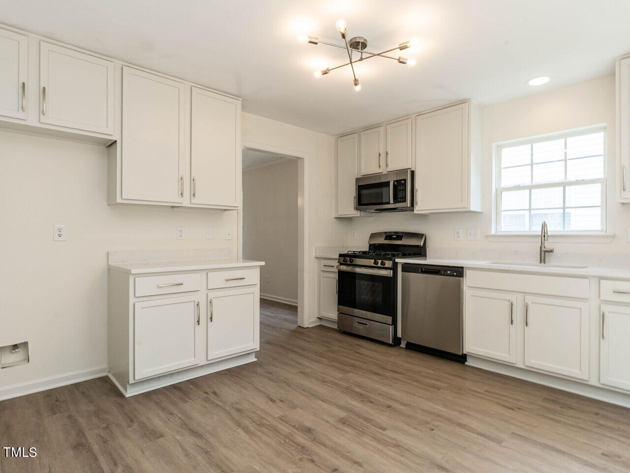 1525 Cricket Ridge Drive Raleigh, NC 27610 - Photo 12 of 21 015-1280x960-kitchen