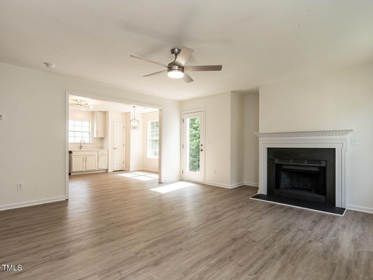 1525 Cricket Ridge Drive Raleigh, NC 27610 - Photo 2 of 21 010-1280x960-family-room