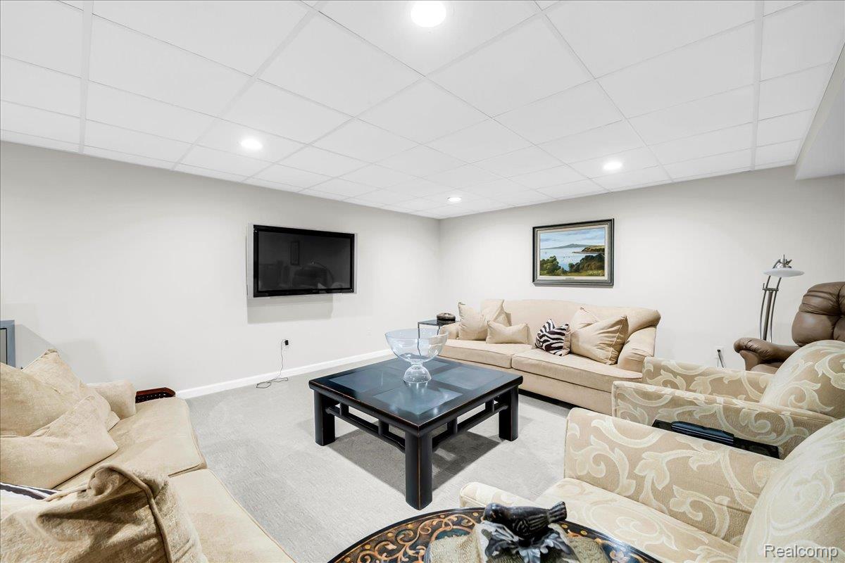 3816 West Maple Road Bloomfield Hills, MI 48301 - Photo 55 of 78 3816 W Maple_55.jpg