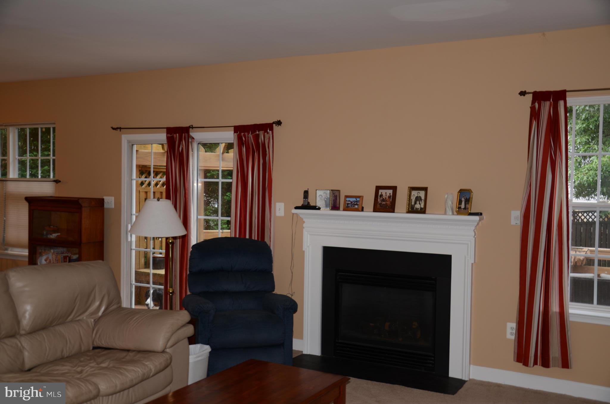 11202 Poplar Grove Court Laurel, MD 20708 - Photo 15 of 30 Family Room