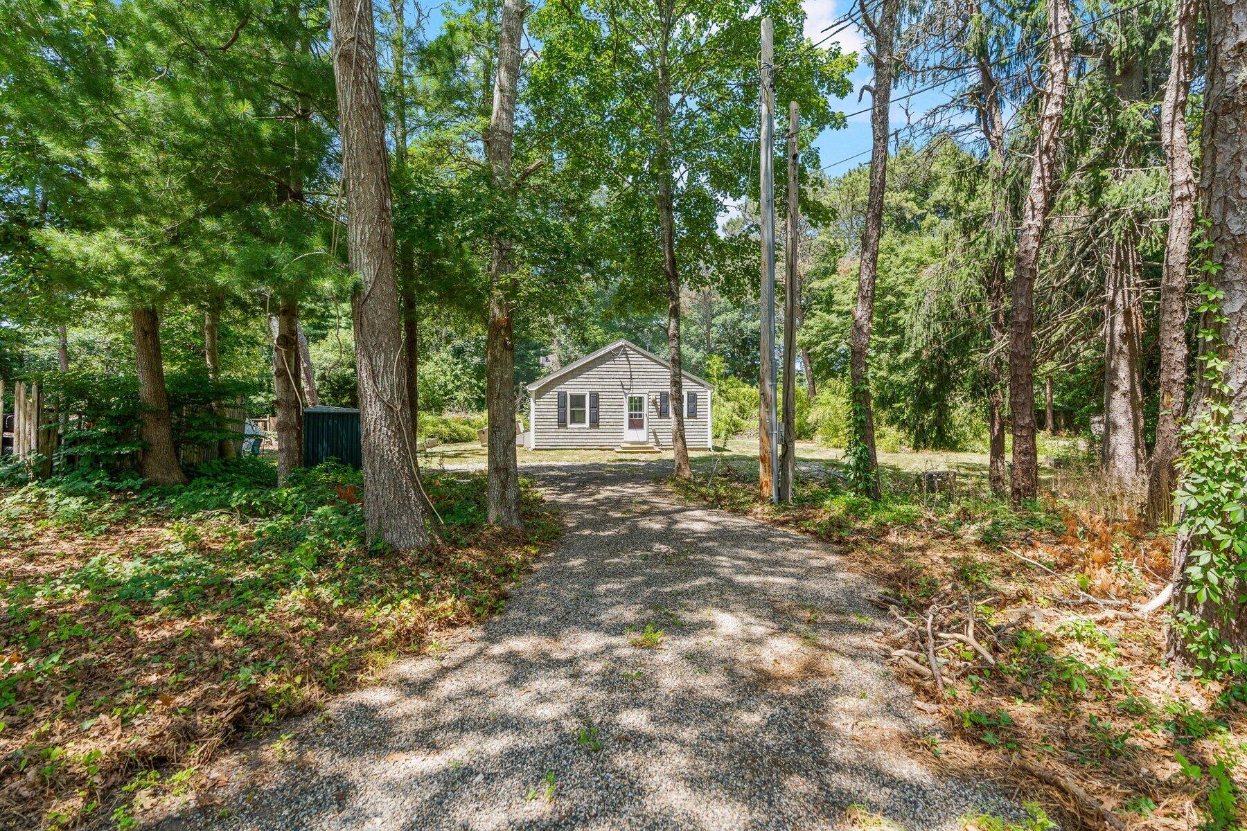 153 Dunns Pond Road Hyannis, MA 02601 - Photo 4 of 38 2-custom-153 Dunn's Pond Rd Hi Res-15