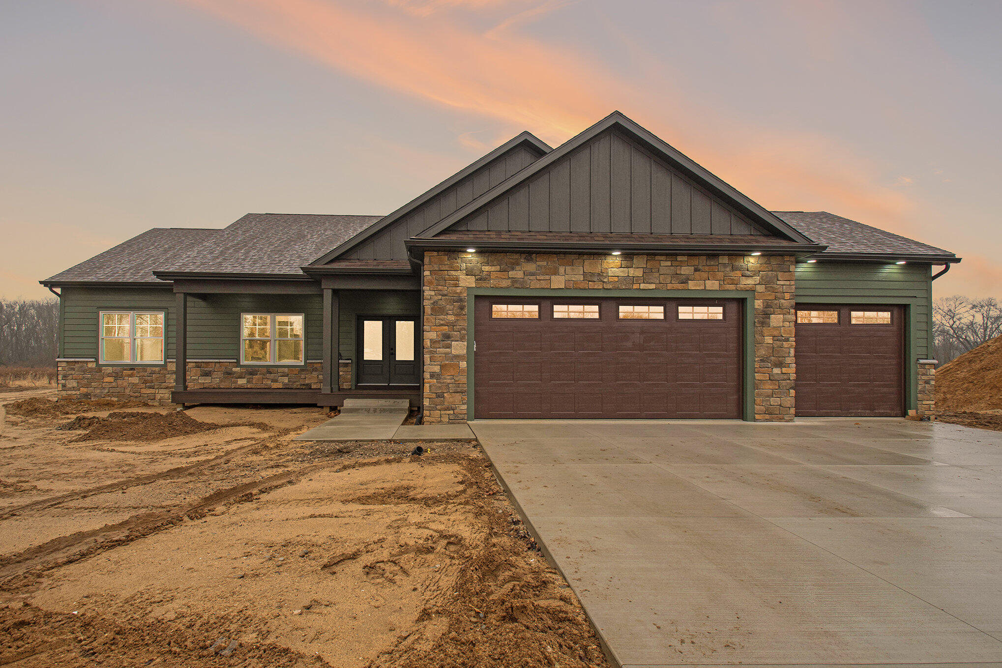 69868 Sherman Road Edwardsburg, MI 49112 - Photo 1 of 34 001_dsc_5467-twilight