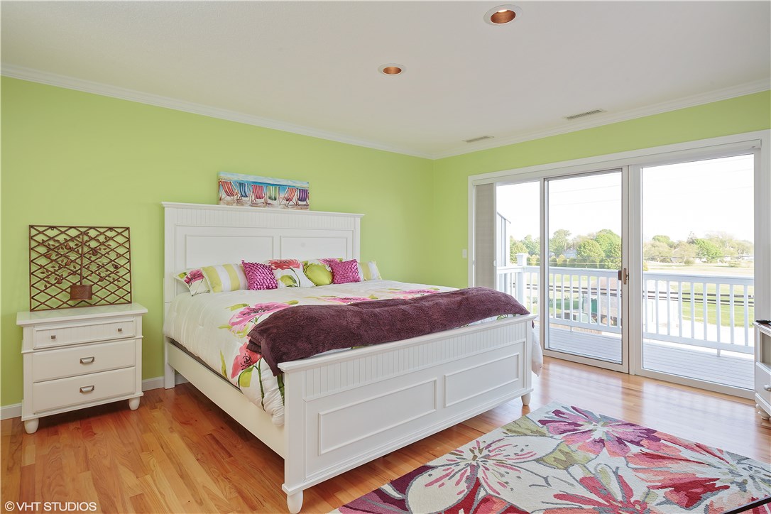 272 Shore Road Westerly, RI 02891 - Photo 11 of 14 Gallery Image 11