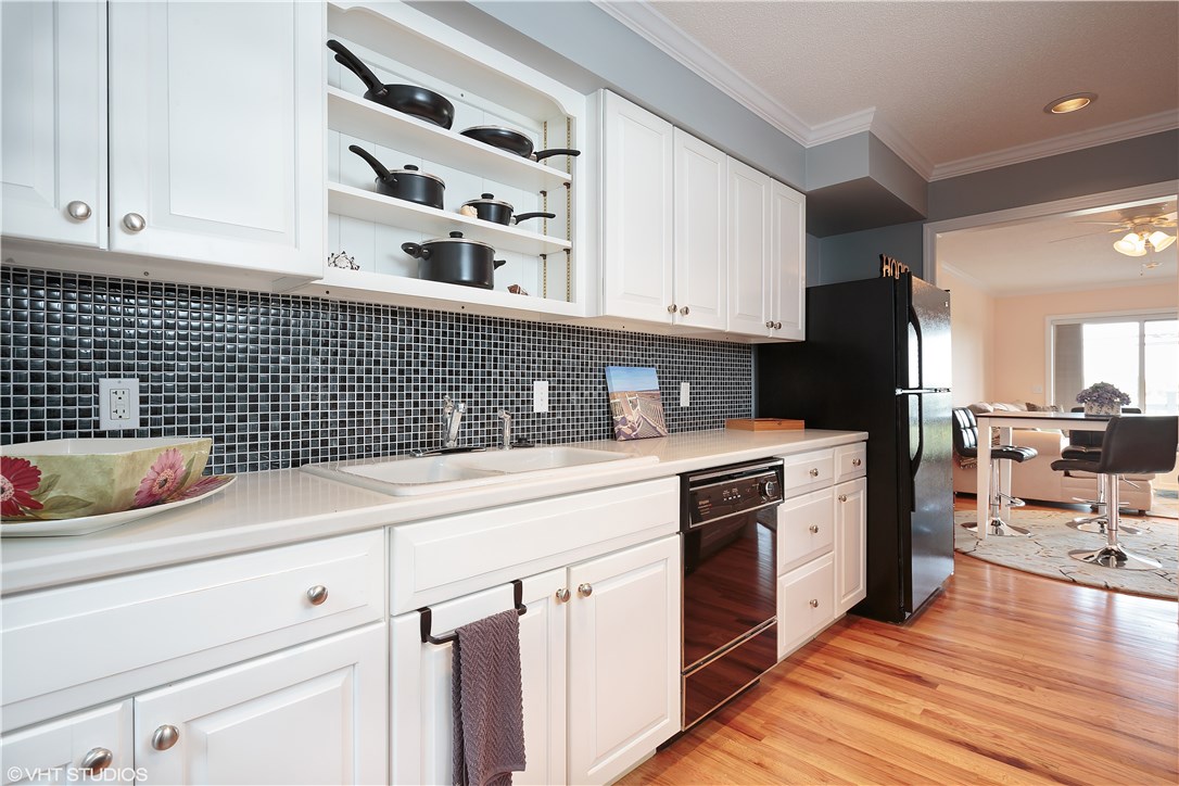 272 Shore Road Westerly, RI 02891 - Photo 8 of 14 Gallery Image 8