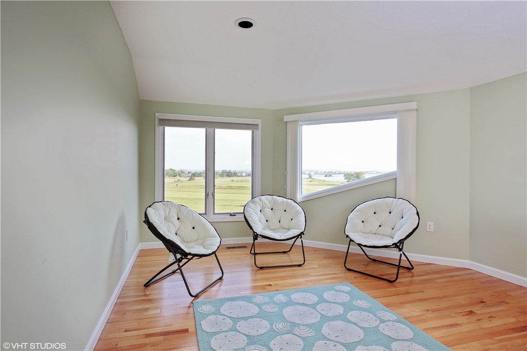 272 Shore Road Westerly, RI 02891 - Photo 9 of 14 Gallery Image 9