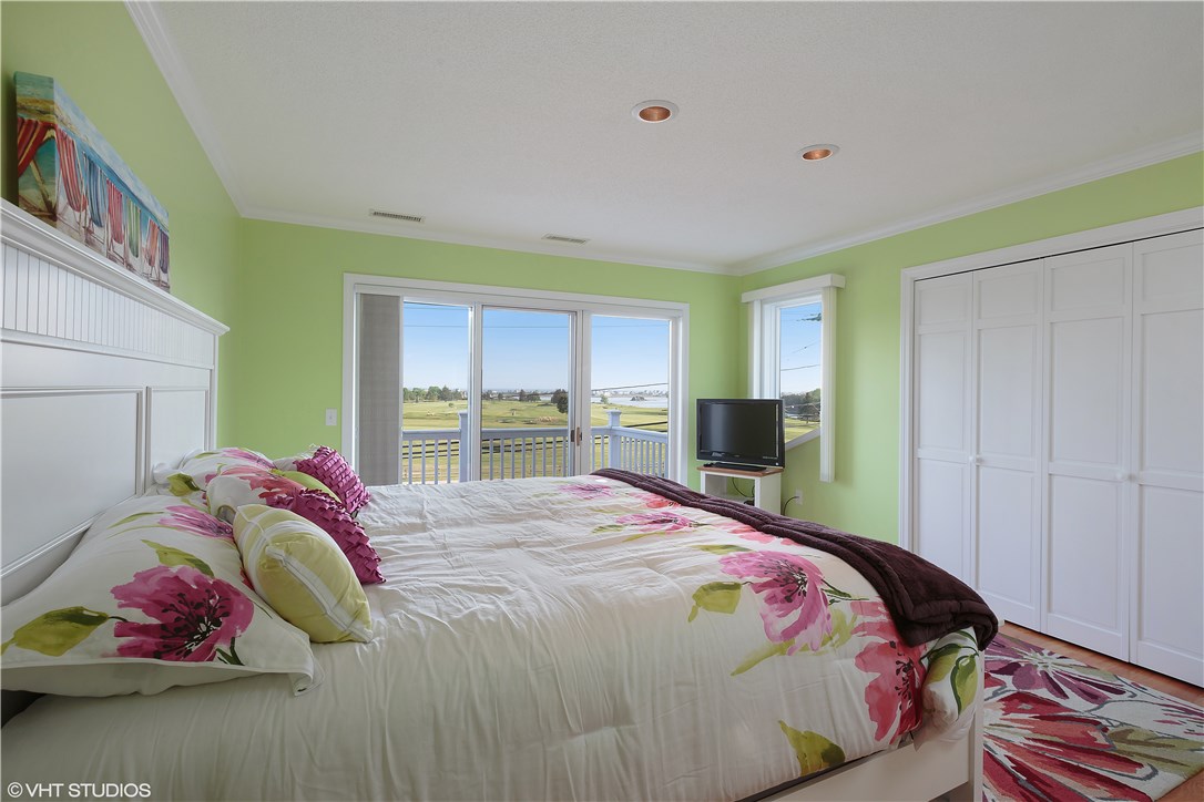 272 Shore Road Westerly, RI 02891 - Photo 10 of 14 Gallery Image 10