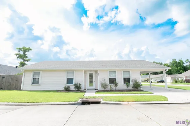 $1,750 | 437 Tanglewood Drive, Houma, LA 70364