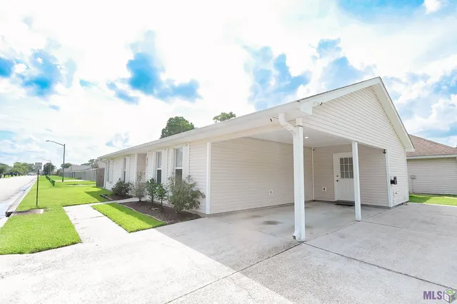 $1,750 | 437 Tanglewood Drive, Houma, LA 70364