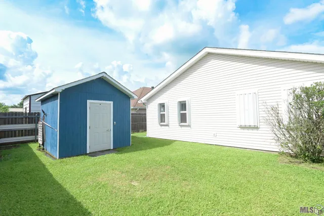$1,750 | 437 Tanglewood Drive, Houma, LA 70364