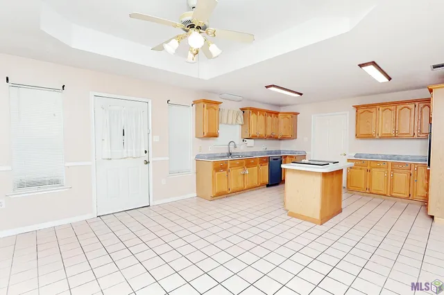 $1,750 | 437 Tanglewood Drive, Houma, LA 70364