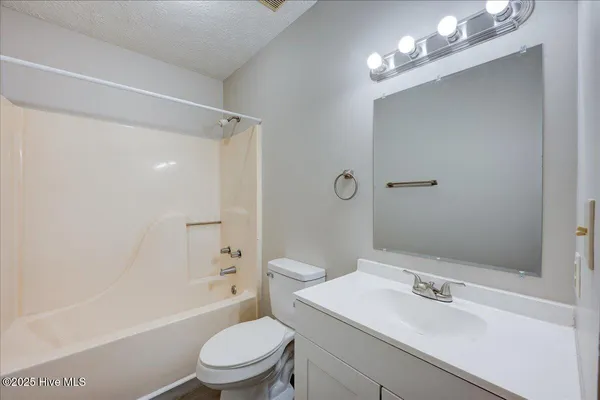 $160,000 | 910 Fort Totten Drive, New Bern, NC 28560