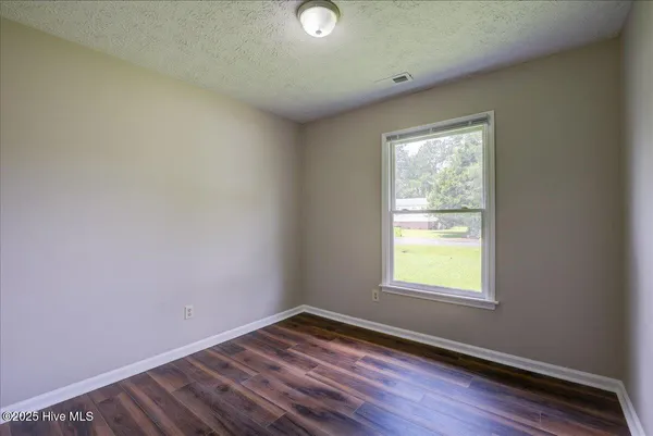 $160,000 | 910 Fort Totten Drive, New Bern, NC 28560