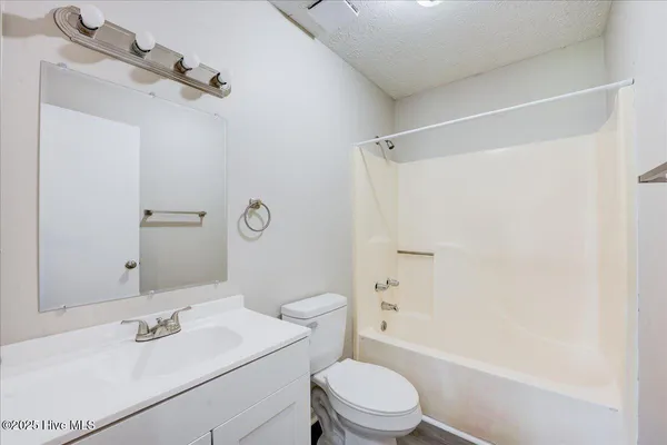 $160,000 | 910 Fort Totten Drive, New Bern, NC 28560