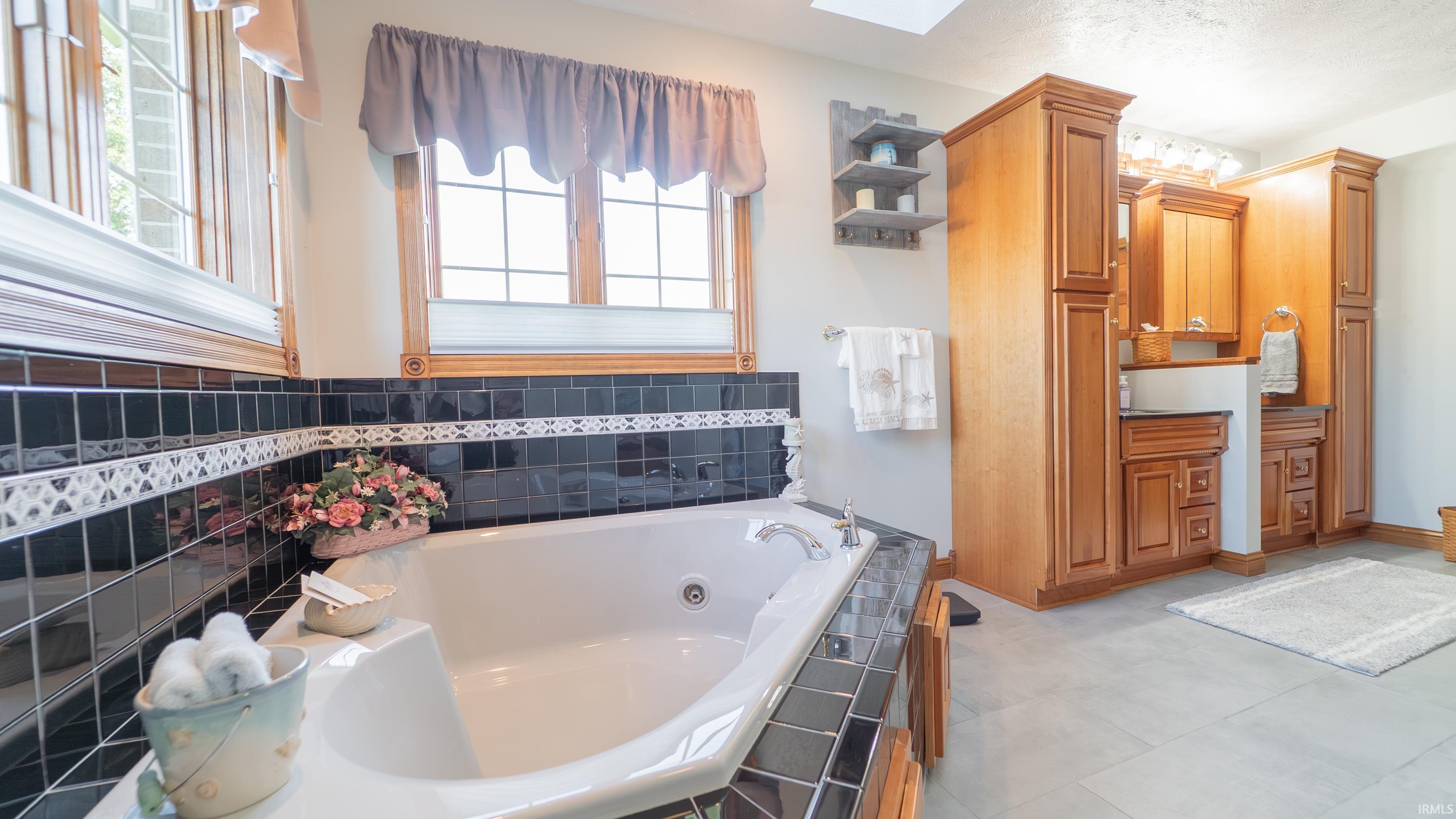 63341 Thorn Road North Liberty, IN 46554 - Photo 5 of 35