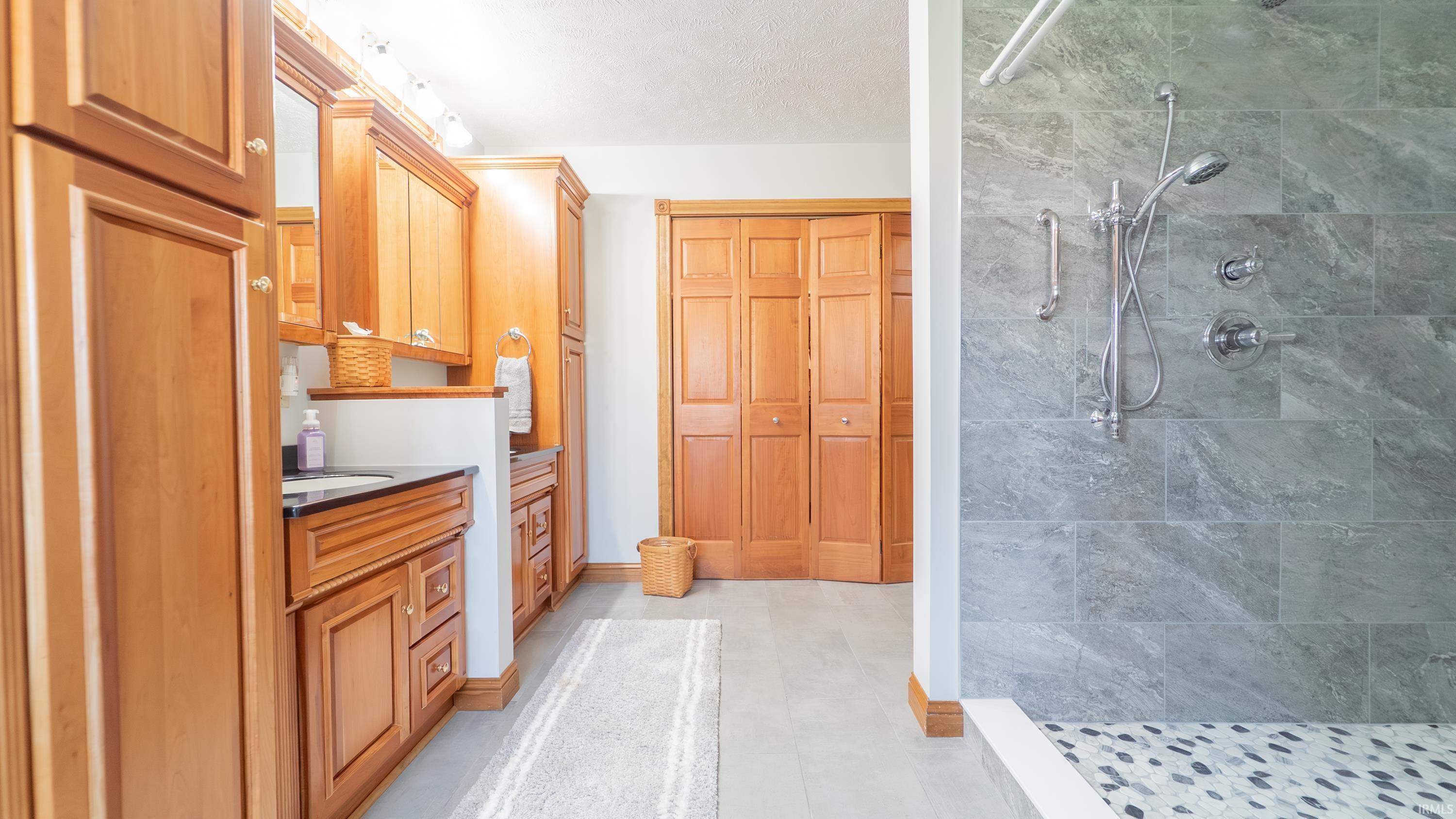 63341 Thorn Road North Liberty, IN 46554 - Photo 8 of 35