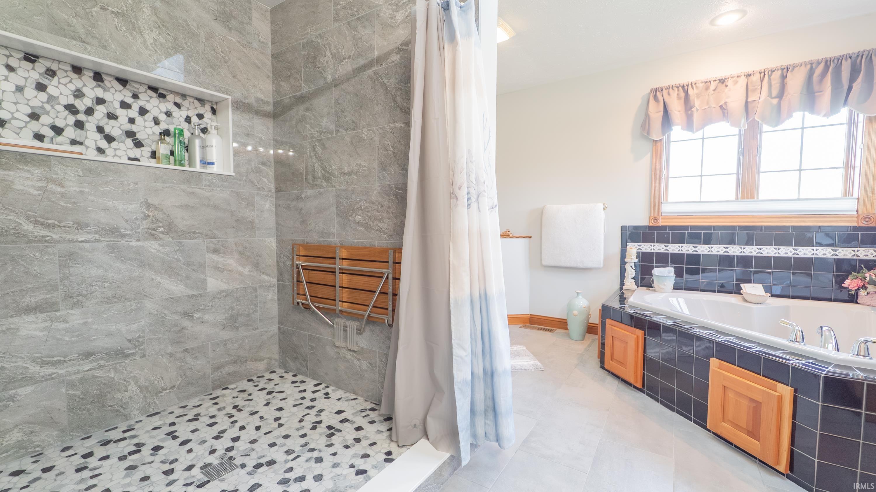 63341 Thorn Road North Liberty, IN 46554 - Photo 9 of 35