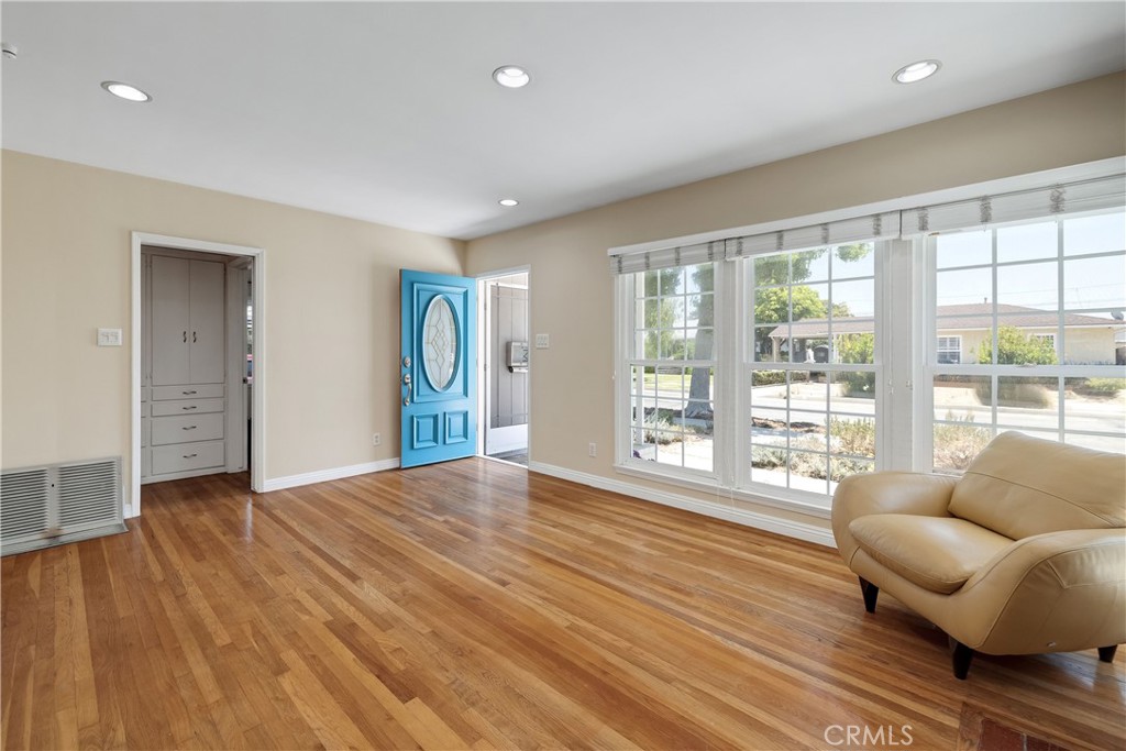 3135 Heather Road Long Beach, CA 90808 - Photo 11 of 34