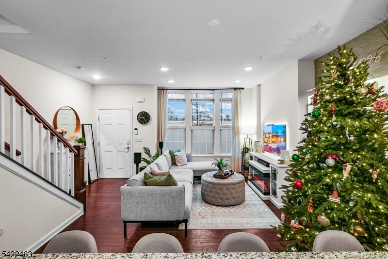 101 Robeson Street Somerville, NJ 08876 - Photo 4 of 20