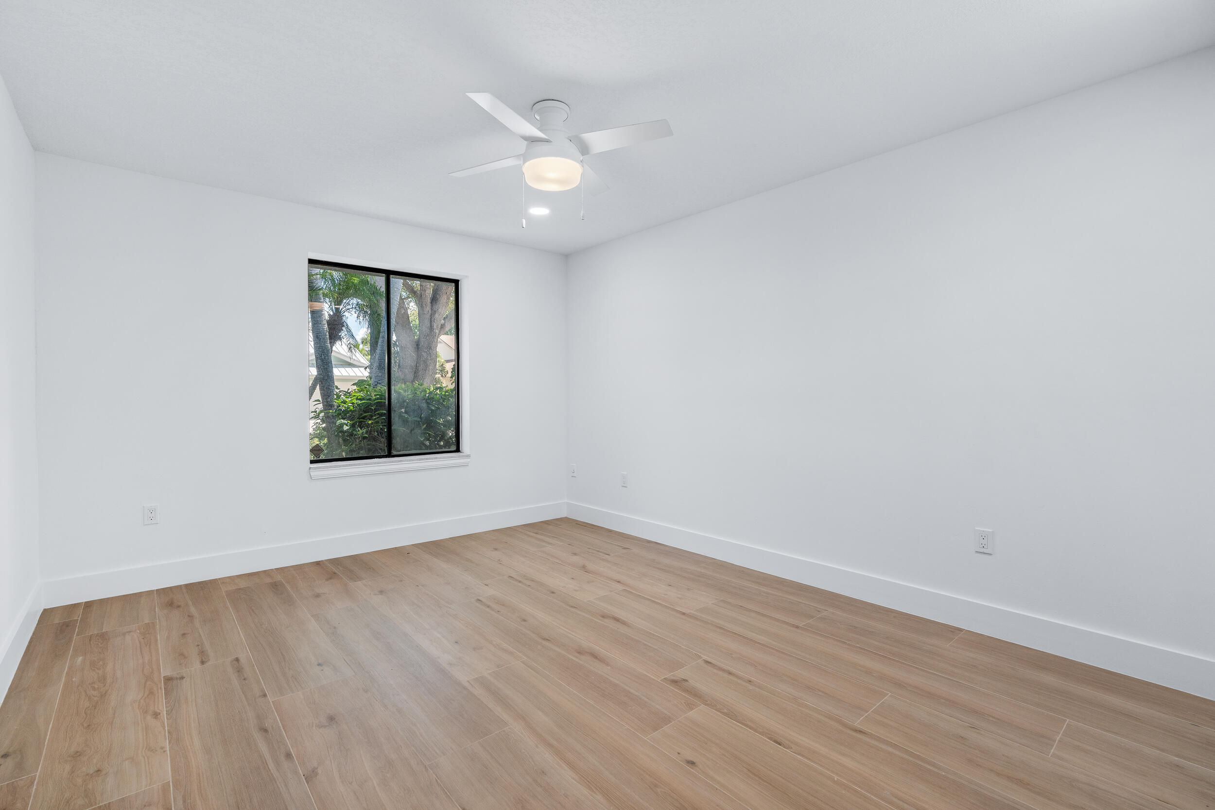122 Sand Pine Drive Jupiter, FL 33477 - Photo 15 of 20 Downstairs Bedroom 3